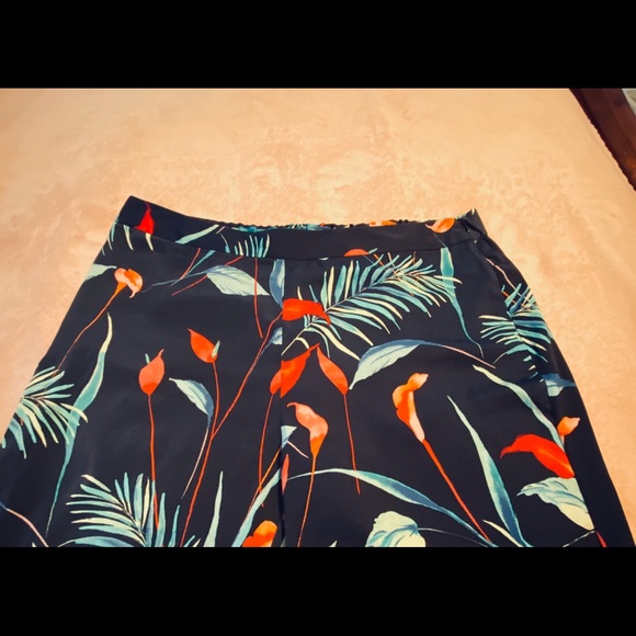 Liz Claiborne Flowy Pants - Picture 8 of 8